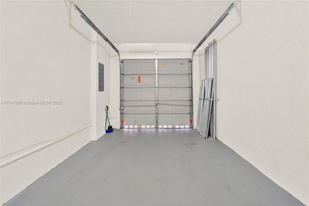 Garage, Interior