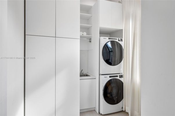 Interior, Utility Closets, Washer