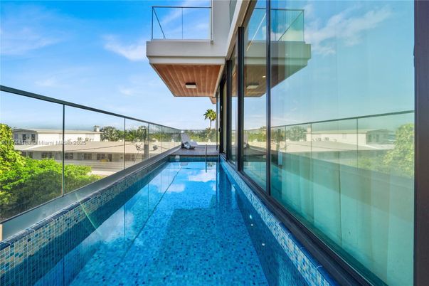 Exterior, Pool, Other