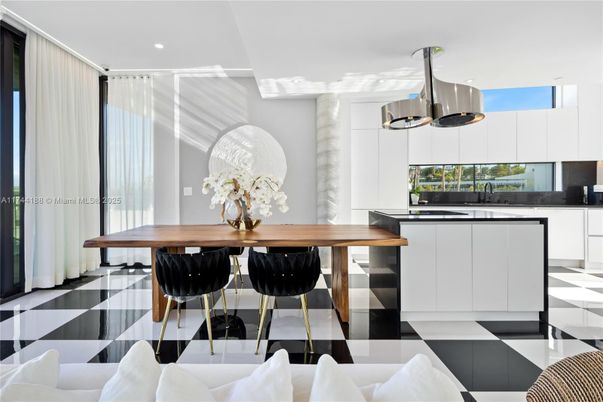 Dining room, Interior, Kitchen, Recessed Lighting