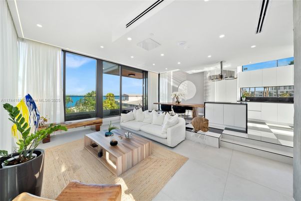 Dining room, Interior, Living room, Pendant Lights, Recessed Lighting, Water