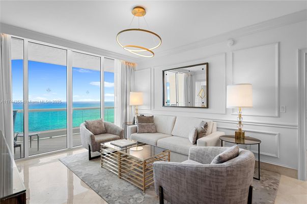 Interior, Living room, Pendant Lights, Water