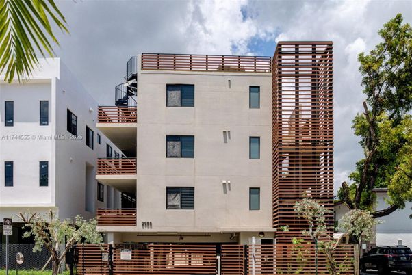 Exterior, Facade, Condo Building