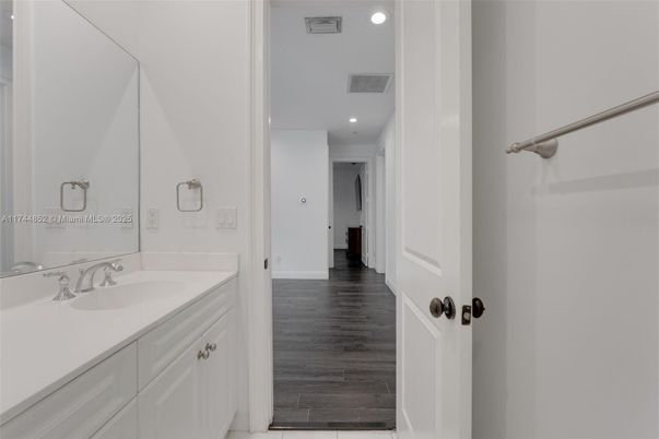 Bathroom, Interior, Recessed Lighting, Wood Texture Flooring