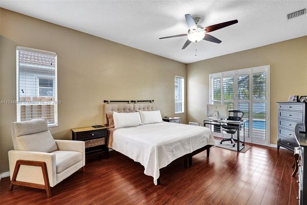 Bedroom, Home Office, Interior, Wood Texture Flooring