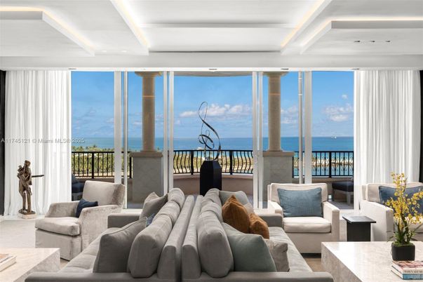 Interior, Living room, Recessed Lighting, Water