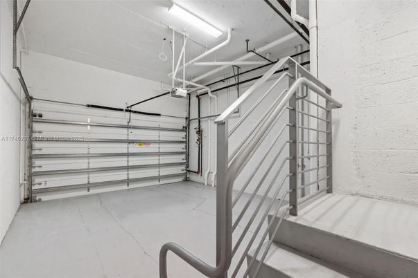 Garage, Interior