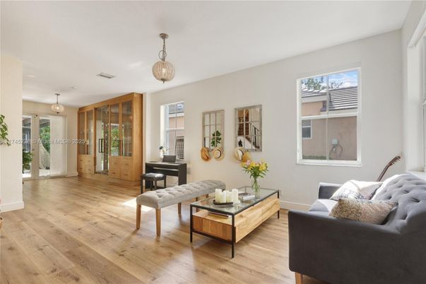 Interior, Living room, Pendant Lights, Piano, Wood Texture Flooring