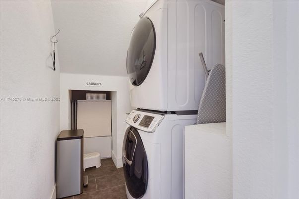Interior, Washer