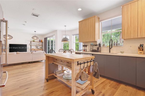 Interior, Kitchen, Living room, Pendant Lights, Recessed Lighting, Wood Texture Flooring