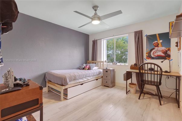 Bedroom, Home Office, Interior, Wood Texture Flooring