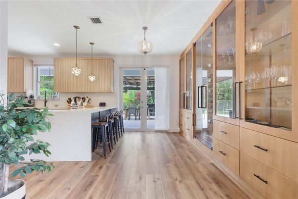 Interior, Pendant Lights, Recessed Lighting, Wood Texture Flooring