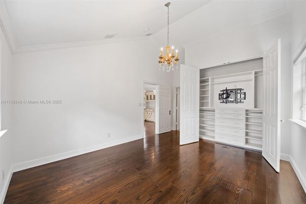 Chandelier, Empty room, Interior, Wood Texture Flooring