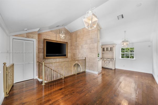Interior, Kitchen, Pendant Lights, Wood Texture Flooring