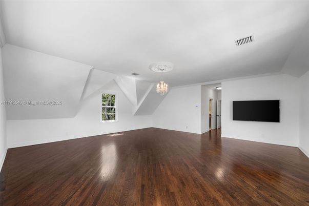 Chandelier, Empty room, Interior, Wood Texture Flooring