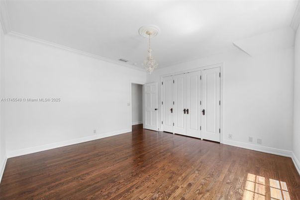 Chandelier, Empty room, Interior, Wood Texture Flooring