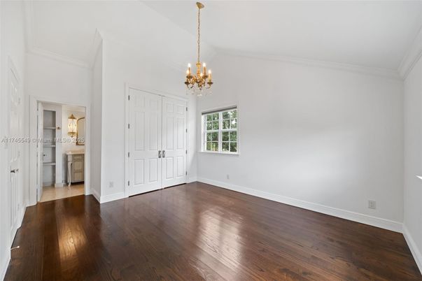 Chandelier, Empty room, Interior, Wood Texture Flooring