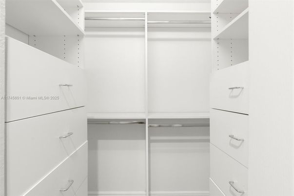 Interior, Walk-in Closets