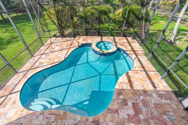 Interior, Pool, Sun Room