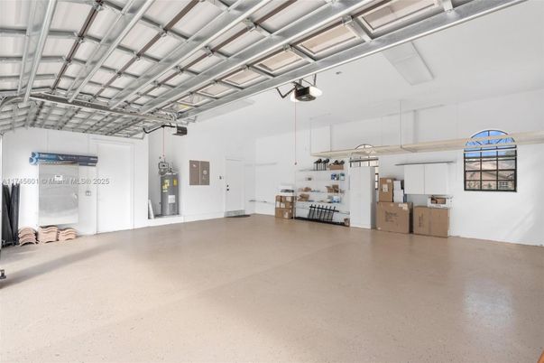 Garage, Interior