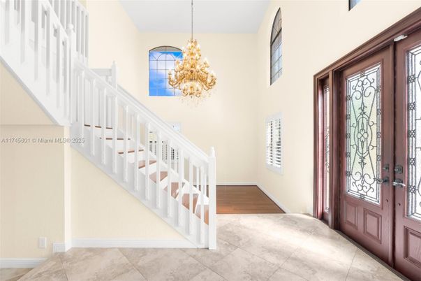 Chandelier, Interior, Wood Texture Flooring