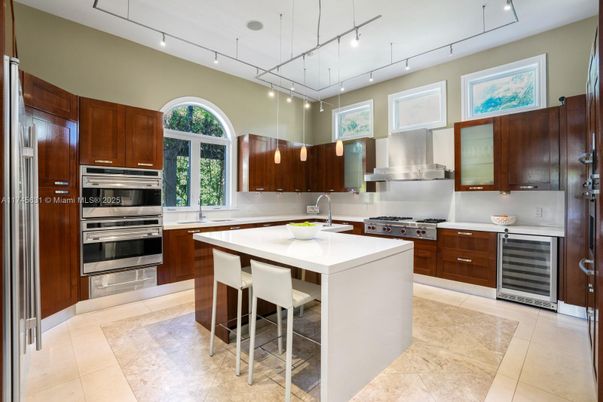 Interior, Kitchen, Pendant Lights, Stainless Steel Appliances