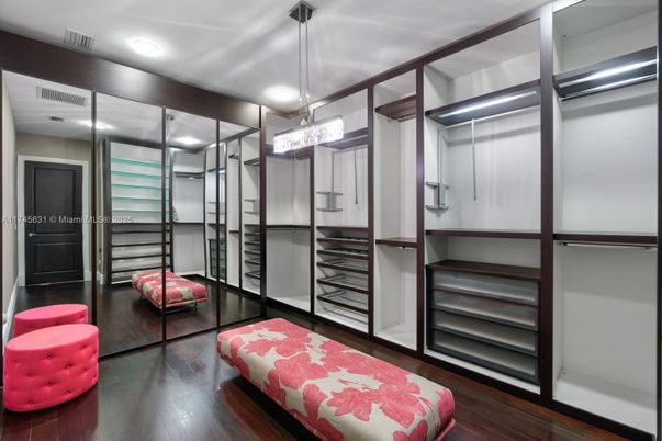Interior, Pendant Lights, Recessed Lighting, Walk-in Closets, Wood Texture Flooring