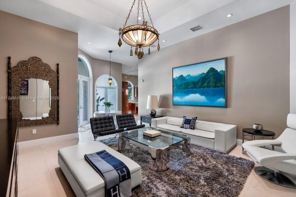 Interior, Living room, Pendant Lights, Recessed Lighting