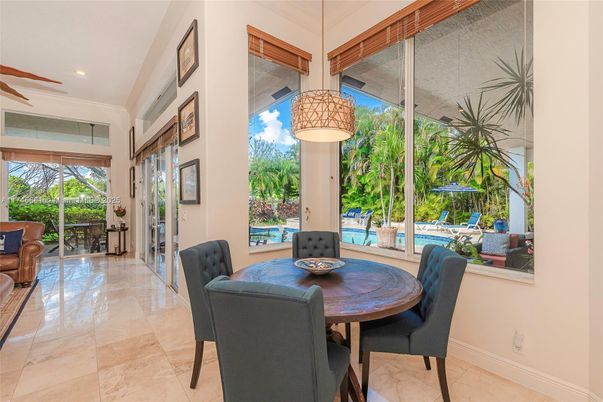 Dining room, Interior, Pendant Lights, Recessed Lighting