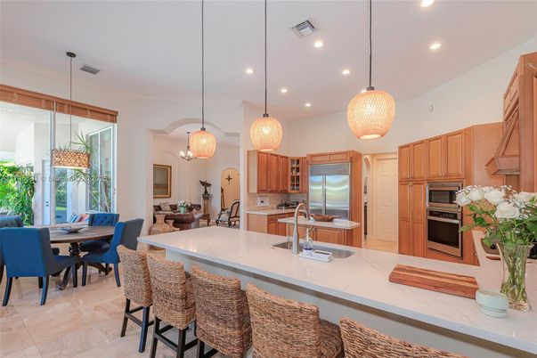 Dining room, Interior, Kitchen, Pendant Lights, Recessed Lighting, Stainless Steel Appliances