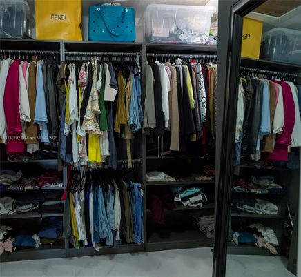 Interior, Walk-in Closets