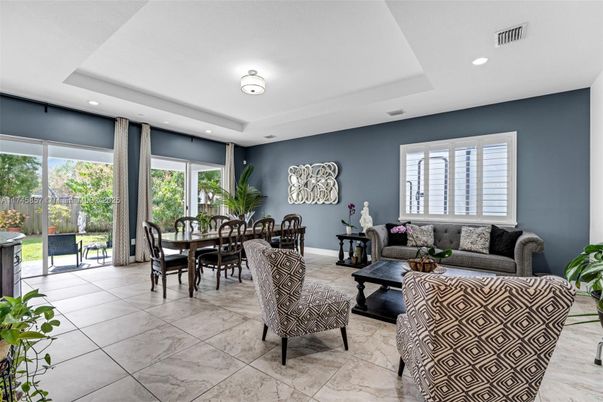 Dining room, Interior, Living room, Recessed Lighting