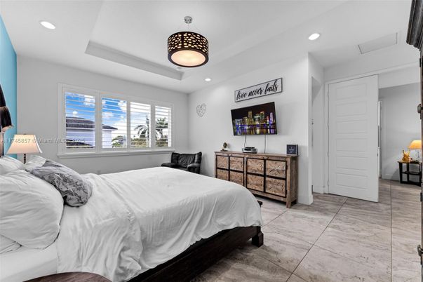 Bedroom, Interior, Recessed Lighting