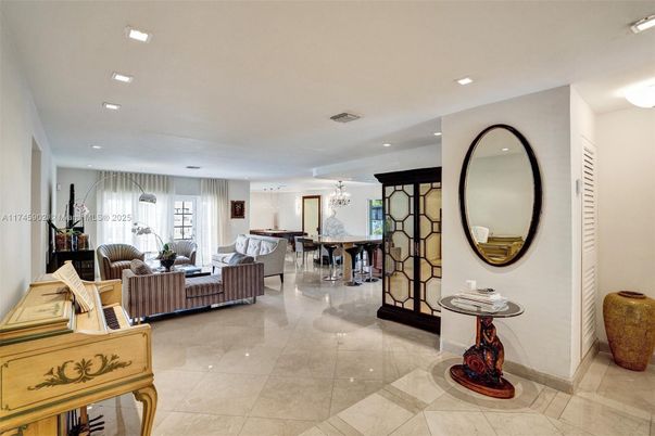 Chandelier, Dining room, Interior, Living room, Recessed Lighting