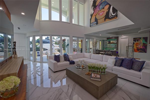 Dining room, Interior, Living room, Marble, Recessed Lighting