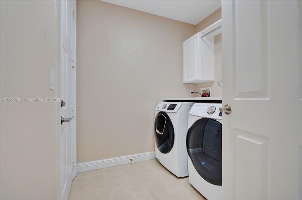 Interior, Washer