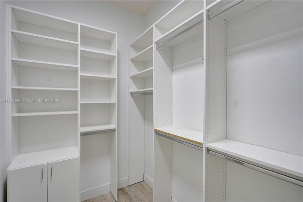 Interior, Walk-in Closets