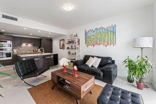 Interior, Kitchen, Living room, Recessed Lighting, Stainless Steel Appliances