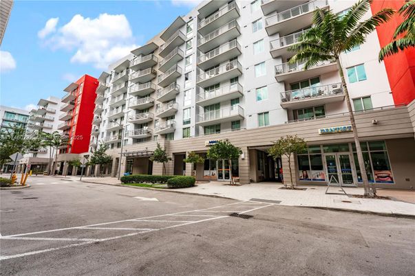 Exterior, Facade, Condo Building