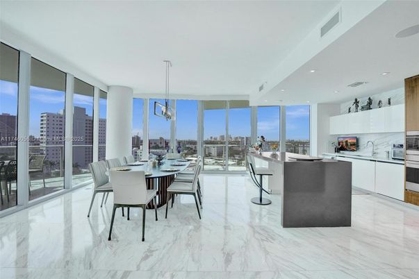 Dining room, Interior, Kitchen, Marble, Pendant Lights, Recessed Lighting