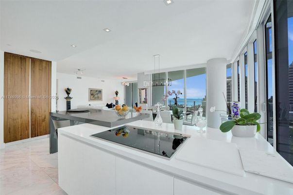 Dining room, Interior, Kitchen, Living room, Pendant Lights, Recessed Lighting, Water