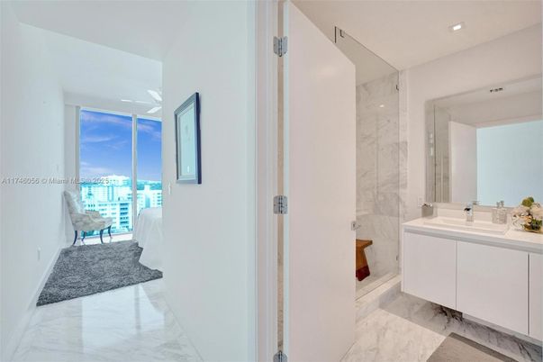 Bathroom, Interior, Marble, Marble Walls, Recessed Lighting