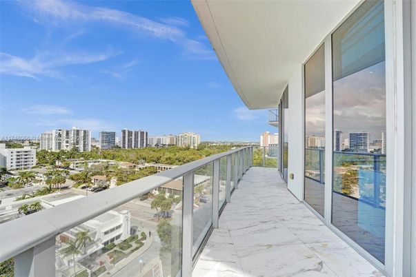 Exterior, Other, Skyline