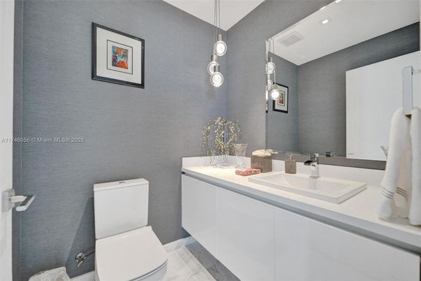 Bathroom, Interior, Marble, Pendant Lights, Recessed Lighting