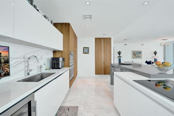 Interior, Kitchen, Marble, Marble Walls, Recessed Lighting