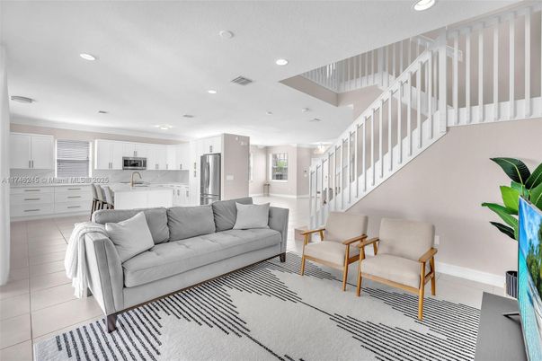 Interior, Kitchen, Living room, Recessed Lighting, Stainless Steel Appliances
