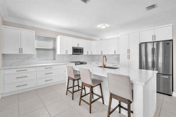 Interior, Kitchen, Stainless Steel Appliances