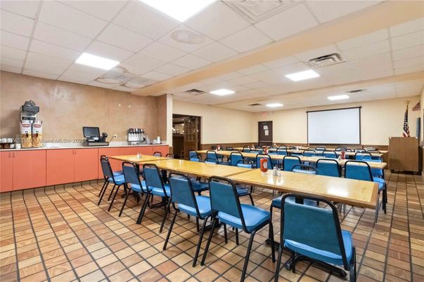 Dining room, Interior, Recessed Lighting