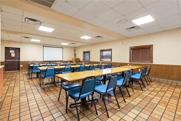 Dining room, Interior, Recessed Lighting