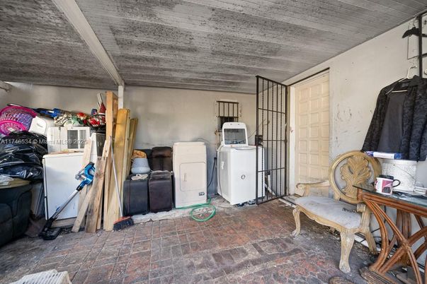Interior, Washer